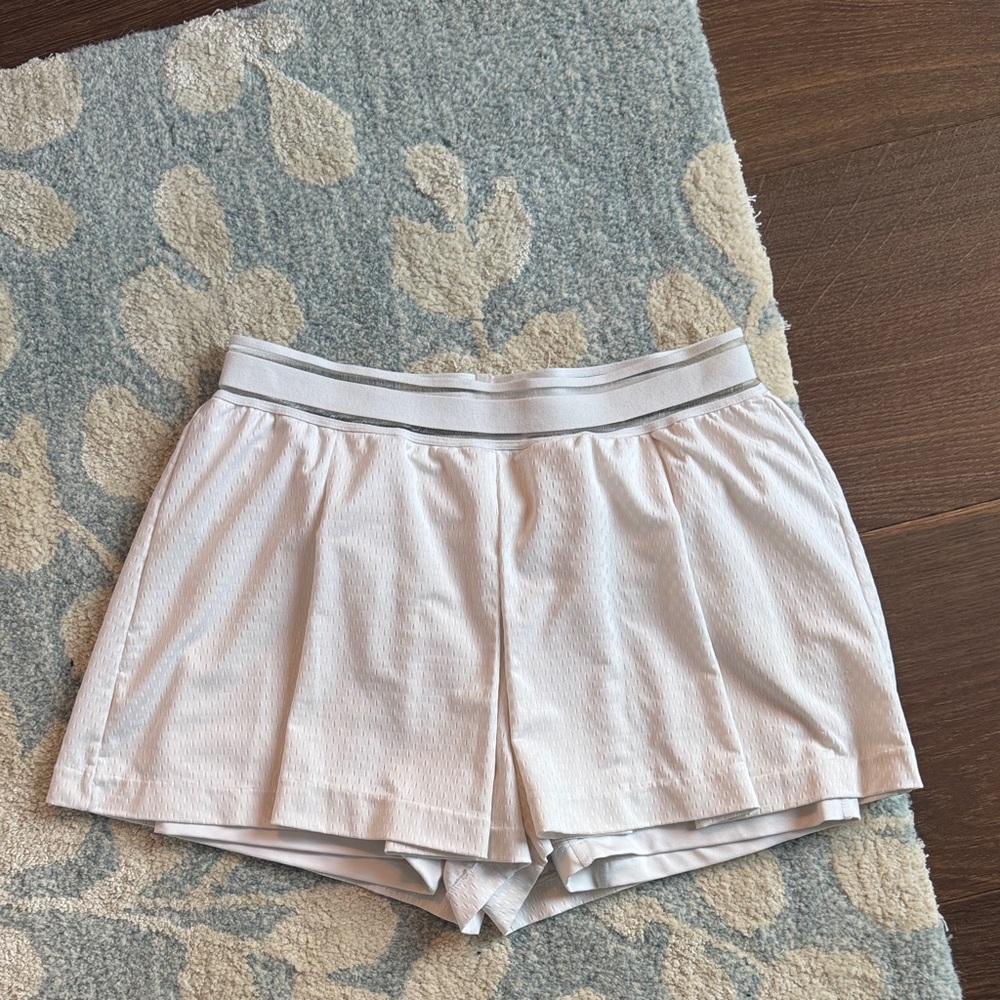 Nike Women's Light Gray Athletic Shorts